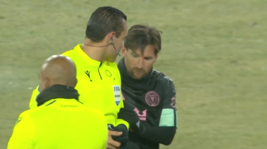  賽后向梅西要簽名！ESPN：墨西哥裁判被停哨半年，再犯無限期停哨