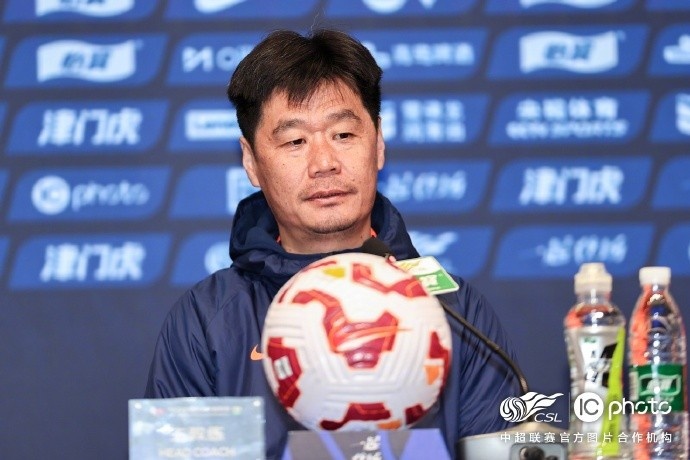  李霄鵬：希望明天比賽能打出一些新的東西，取得一個好的結(jié)果