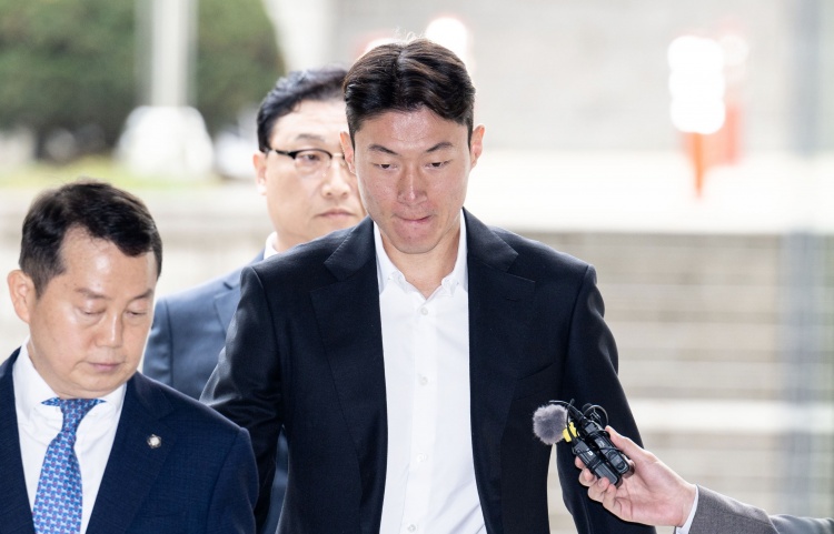  韓國國腳黃義助非法拍攝不雅視頻，一審被判有期徒刑1年緩刑2年！