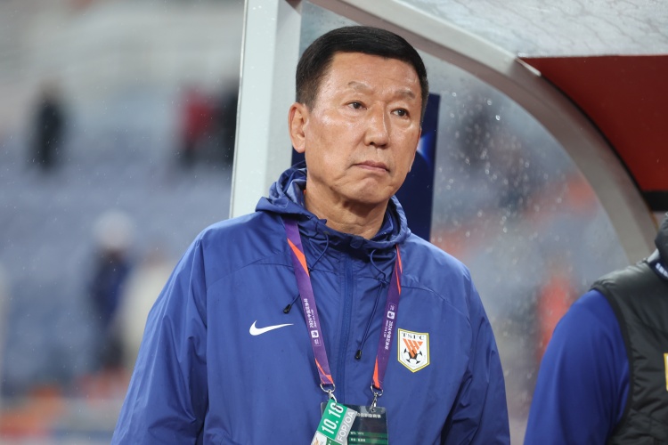  崔康熙：間歇期被抽調(diào)了很多球員訓(xùn)練受影響，國腳每人狀態(tài)不同