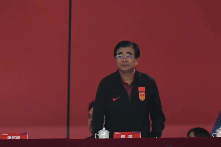  北青體育：宋凱、許基仁探班U20國青，將全程陪伴征戰(zhàn)U20亞洲杯