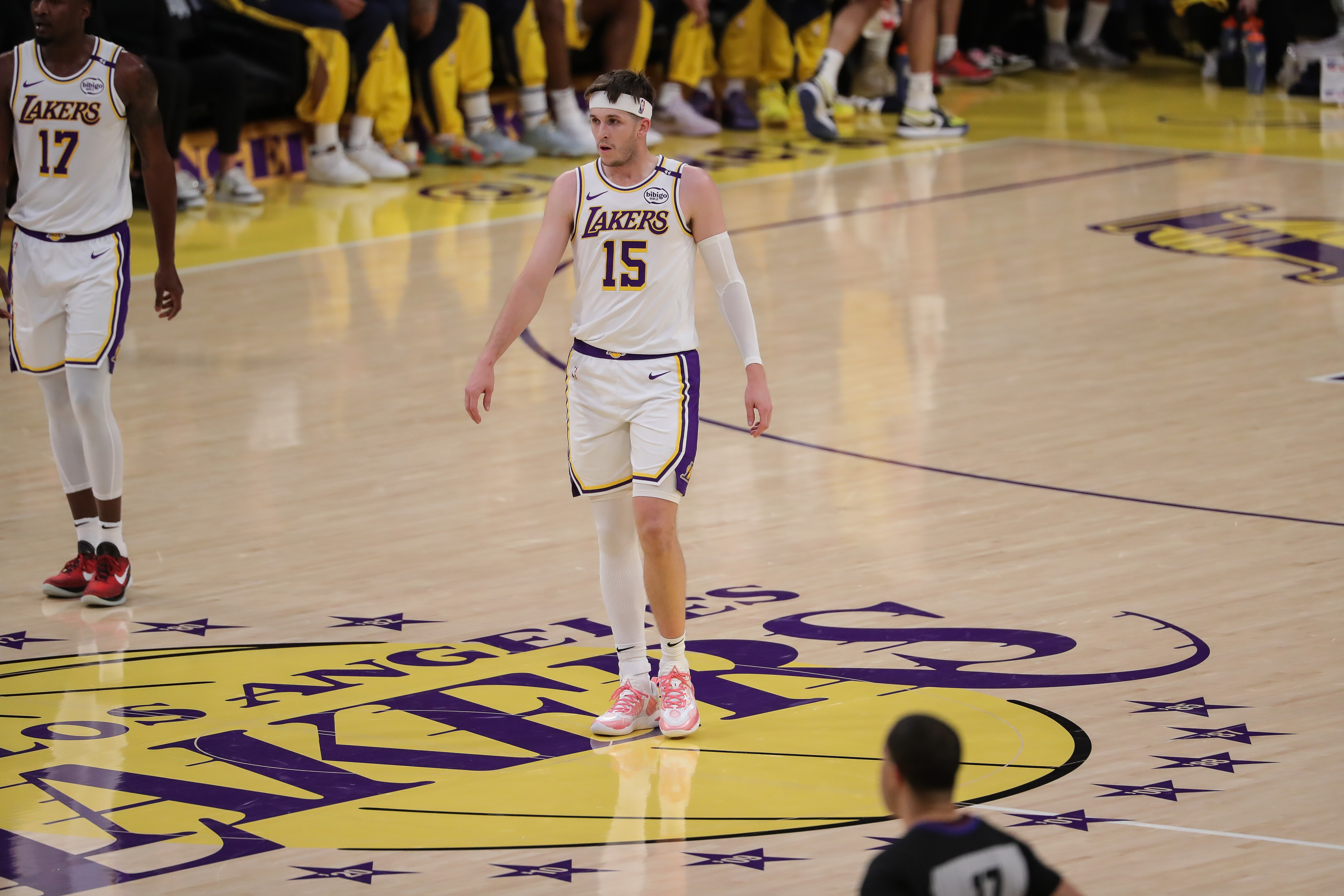  昨天驅(qū)逐憋著火呢！里夫斯21中9砍下32分7助 罰球13中12